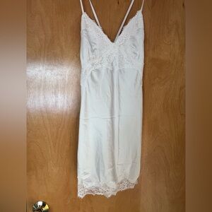 NWT Abercrombie & Fitch Cream Lace sleepwear